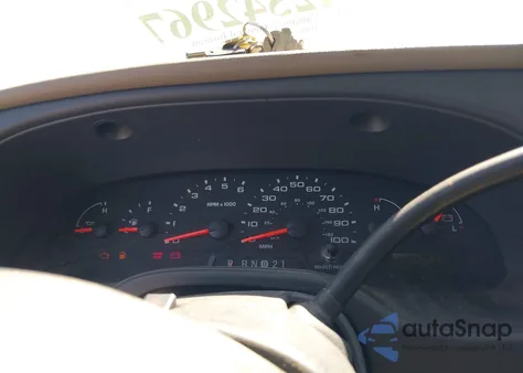 2005 Ford E-150 Chateau/Xl/Xlt z USA, uszkodzony, nr VIN 1FMRE11W35HA16845